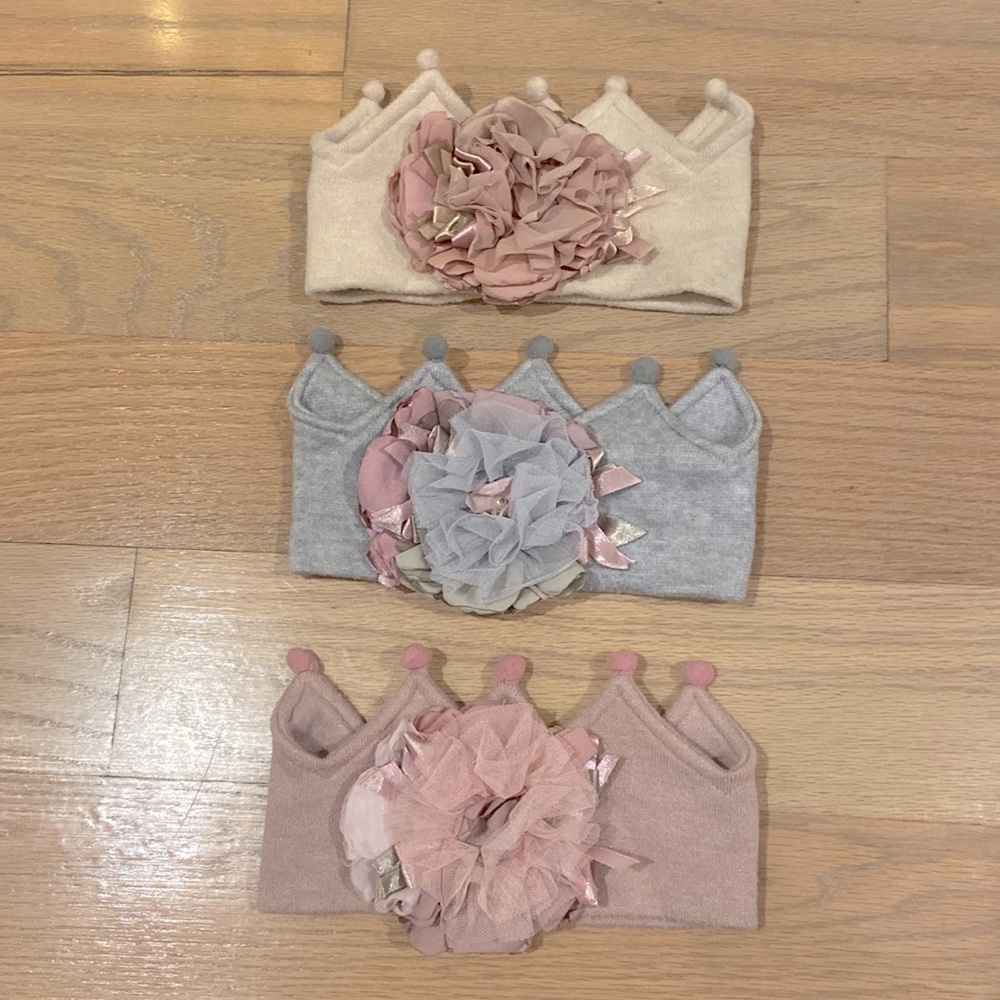 Girls handmade headbands: gray, pink, beige. For a cold weather.